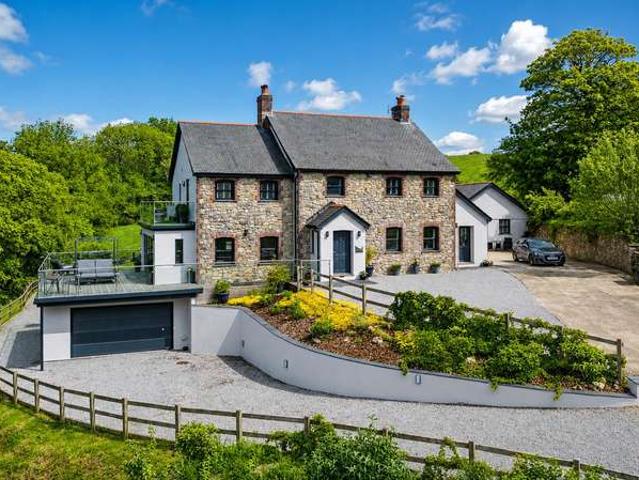 House for sale in Llanbethery, Wales
