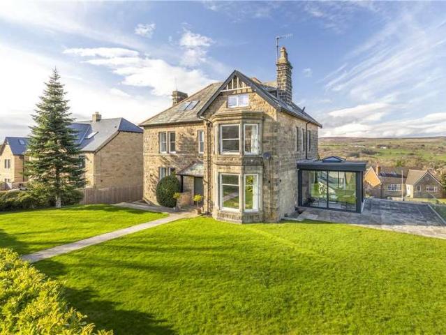 House for sale in Ben Rhydding, Bradford