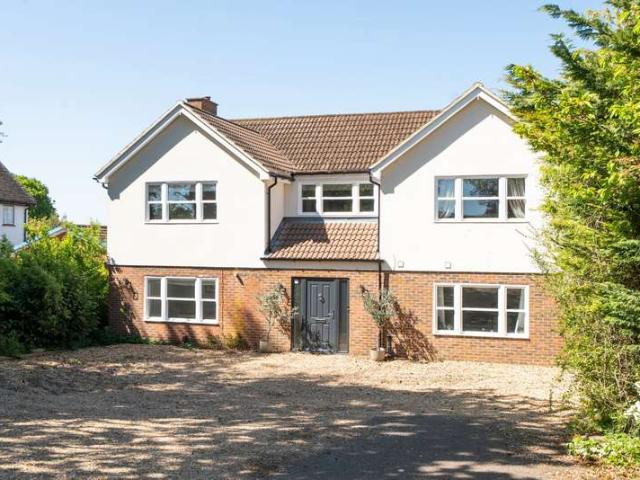 House for sale in Pachesham Park, Surrey