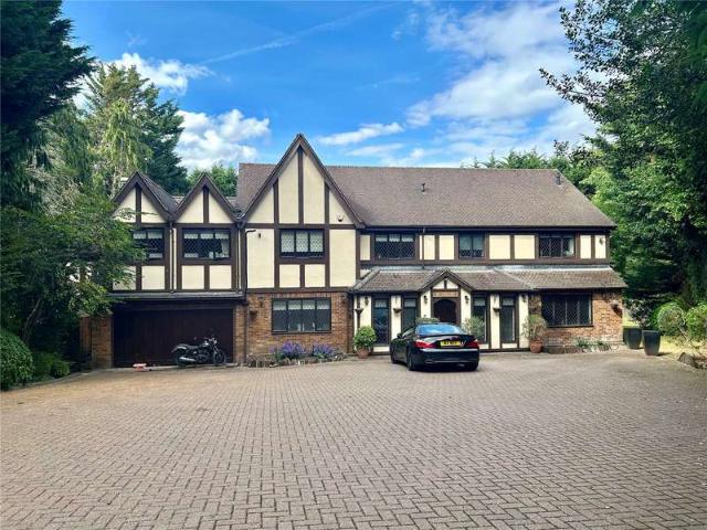 House for sale in Bushey Heath, Hertfordshire