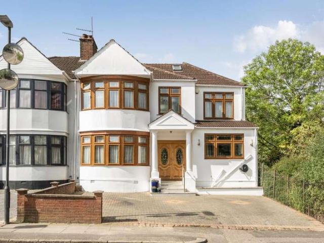Farm for sale in Kenton, Greater London