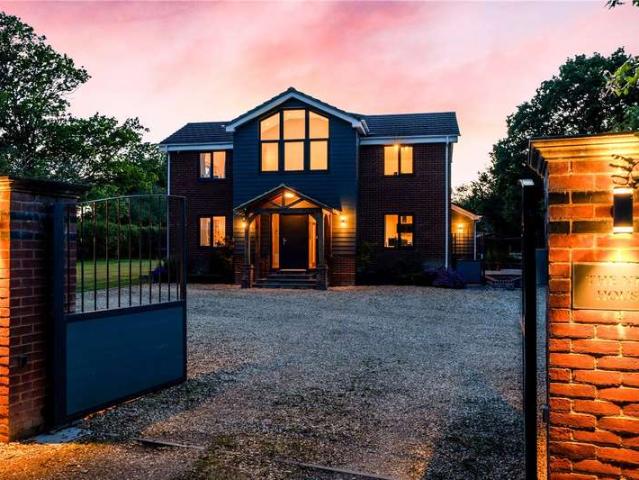 House for sale in Barton Stacey, Hampshire
