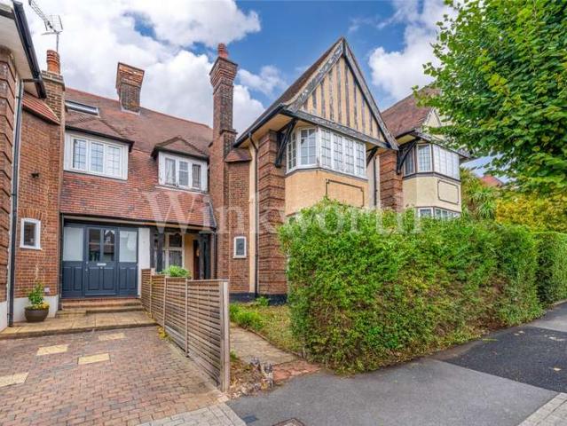 House for sale in Childs Hill, Greater London