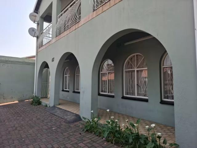 House for sale in Actonville, Benoni