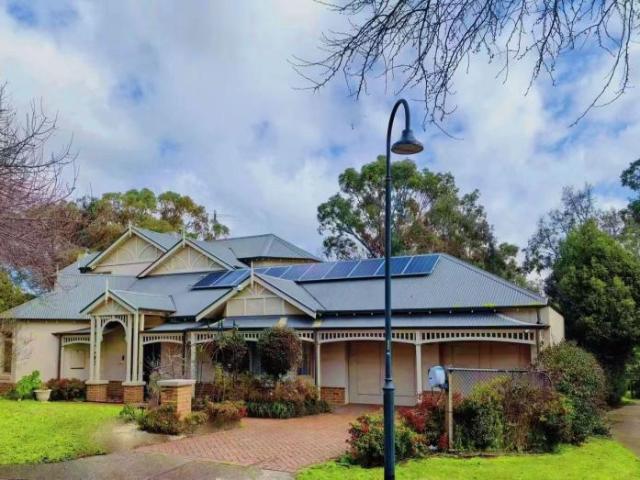 House for sale in Ashwood, Melbourne