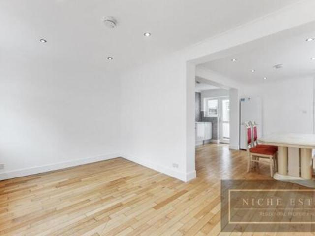 House for rent in North Finchley, Greater London