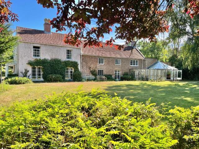 House for sale in Brent Knoll, Somerset