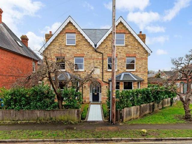 House for sale in Datchet, Southlea