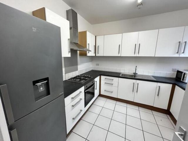 House for rent in Calderstones