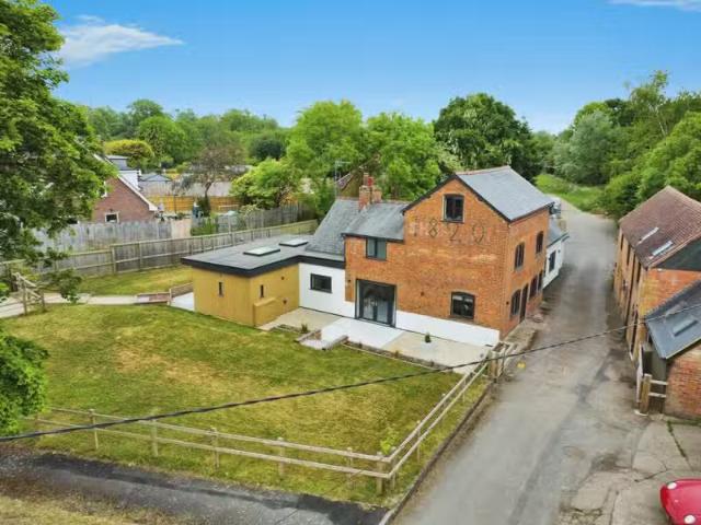 House for rent in Woodside, Winkfield