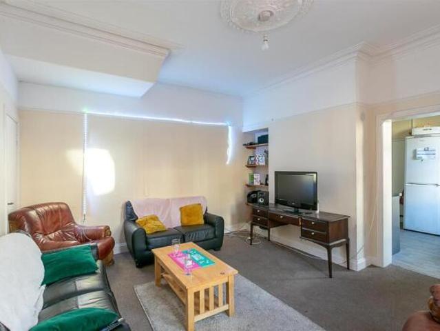 House for rent in South Lane, West Yorkshire