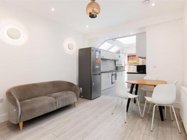 House for rent in Cat Hill