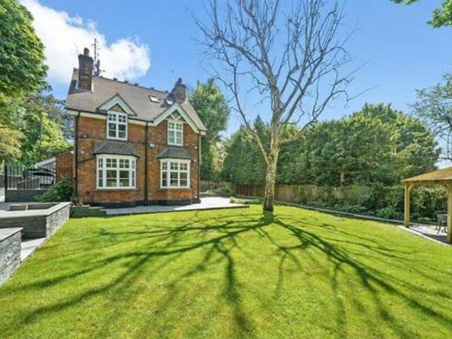 House for sale in Greater London