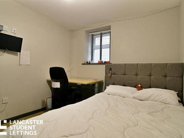 House for rent in Moorlands, Bare