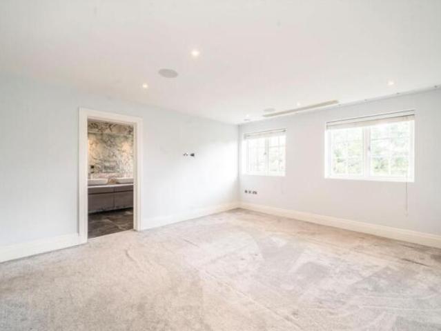 House for rent in Ickenham, Greater London