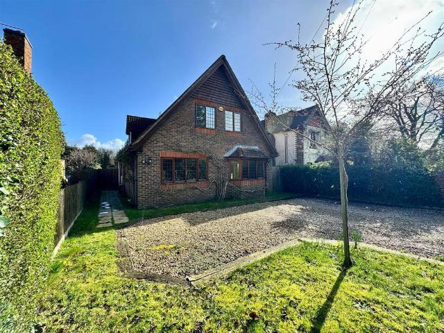 House for sale in Buttsash, New Forest