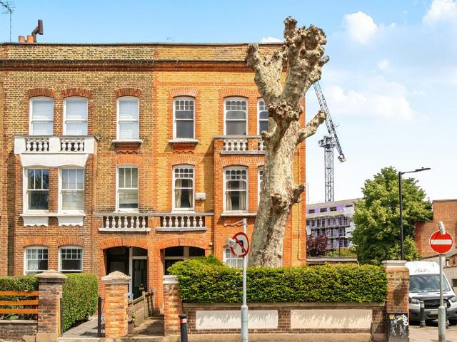 House for sale in Camberwell, Greater London