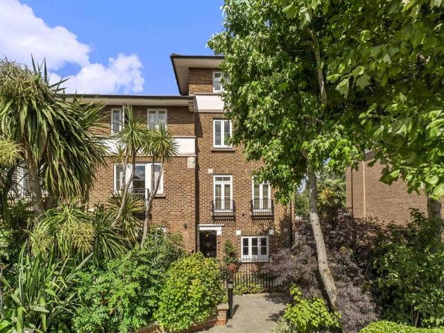 House for sale in Fulham, Greater London