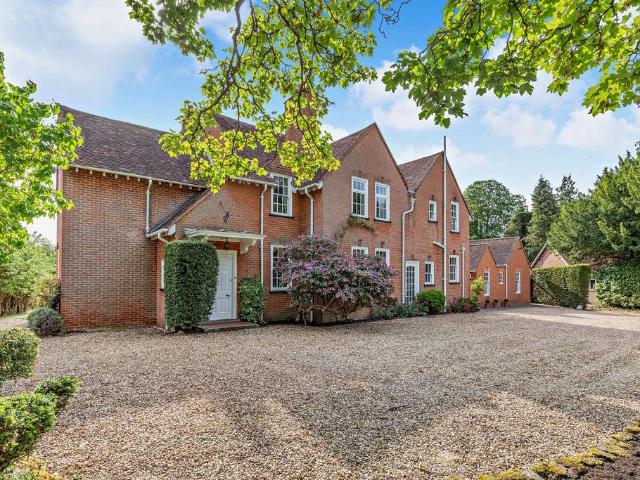 House for sale in Wanborough, Westborough