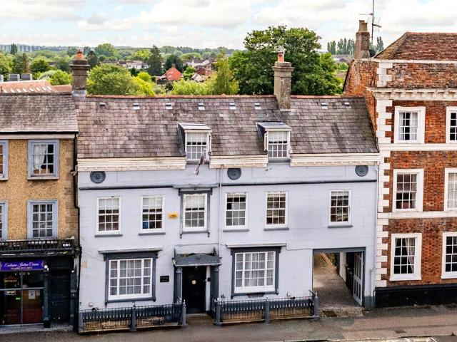 House for sale in Buckingham, Buckinghamshire