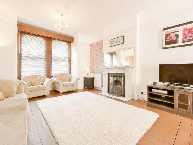 House for sale in London Borough of Ealing, Hanwell
