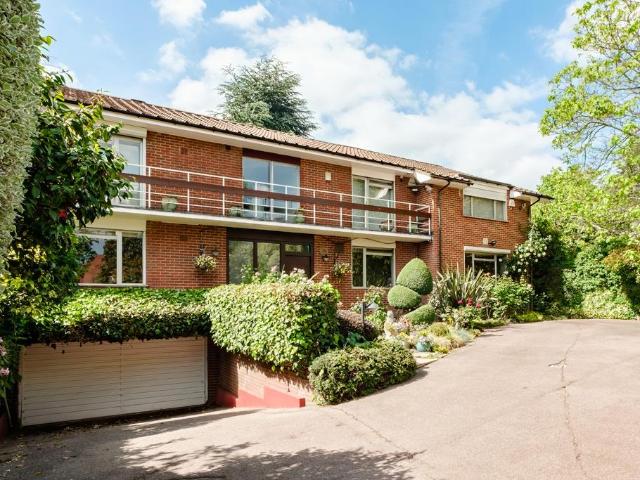 House for sale in Hampstead Garden Suburb, Greater London