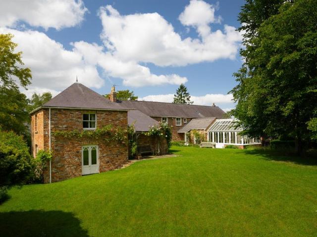 House for sale in Askham Bryan, York