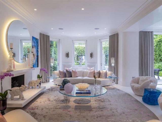 House for sale in St. John's Wood, Greater London
