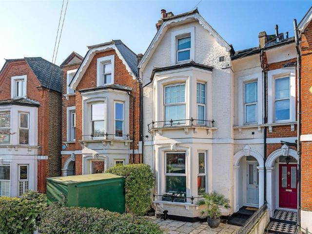 House for sale in Tulse Hill, Greater London