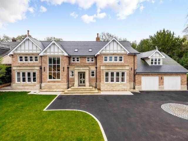 House for sale in Oldfield Brow, Trafford Park