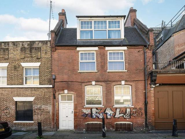 House for sale in Spitalfields, Whitechapel