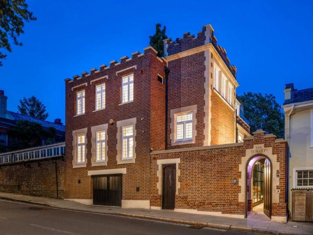House for sale in South Hampstead, Greater London