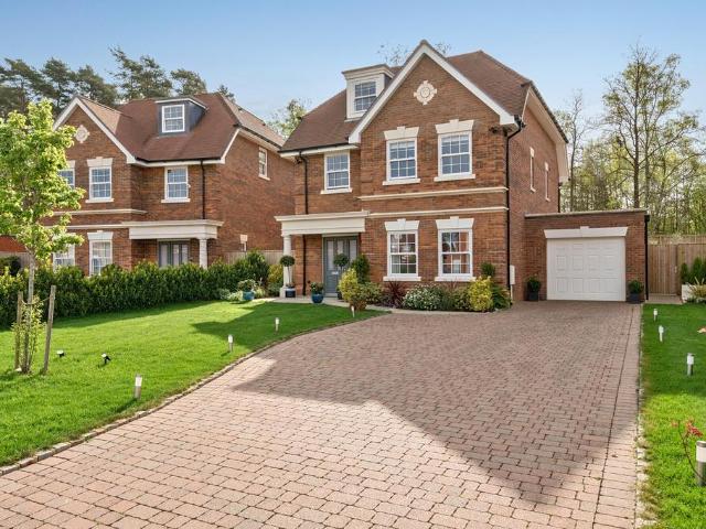 House for sale in Kingswood, Winkfield