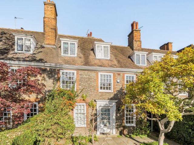 House for sale in Hampstead Garden Suburb, Greater London