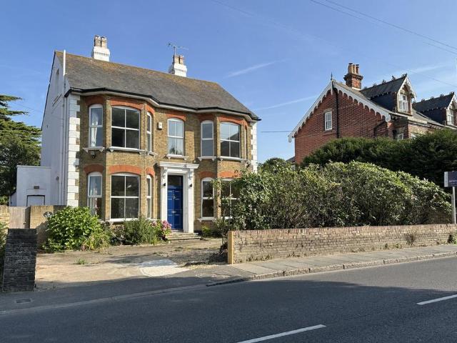 House for sale in Middle Deal, Ash