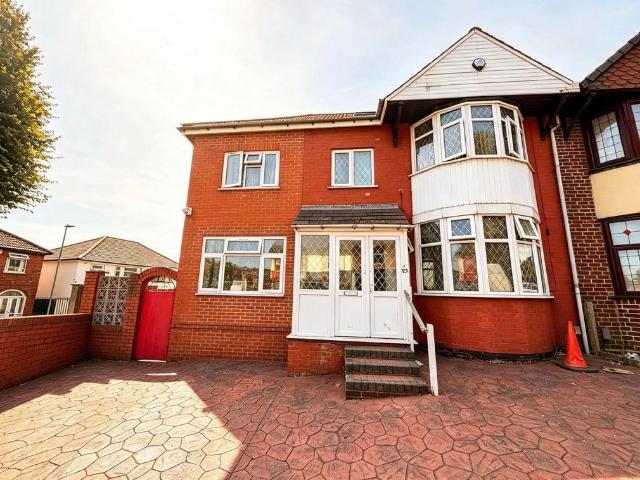 House for sale in Smethwick, West Midlands