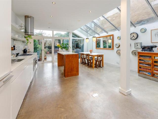 House for sale in Gospel Oak, Greater London