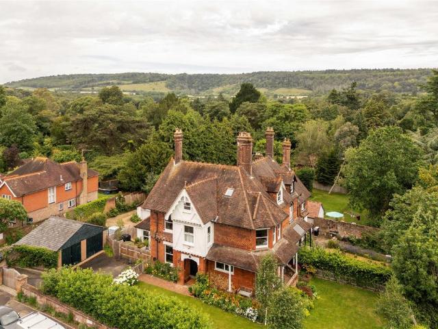 House for sale in Pachesham Park, Surrey