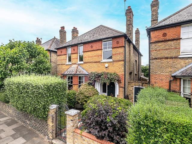 House for sale in St Margarets, Greater London