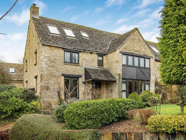 House for sale in Fossebridge, Gloucestershire
