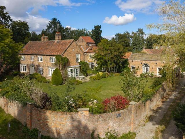 House for sale in Skelton, York and North Yorkshire