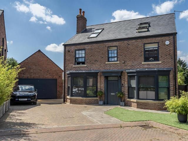 House for sale in High Field, York
