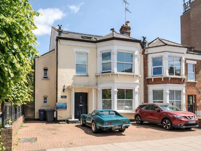 House for sale in Whetstone, Greater London
