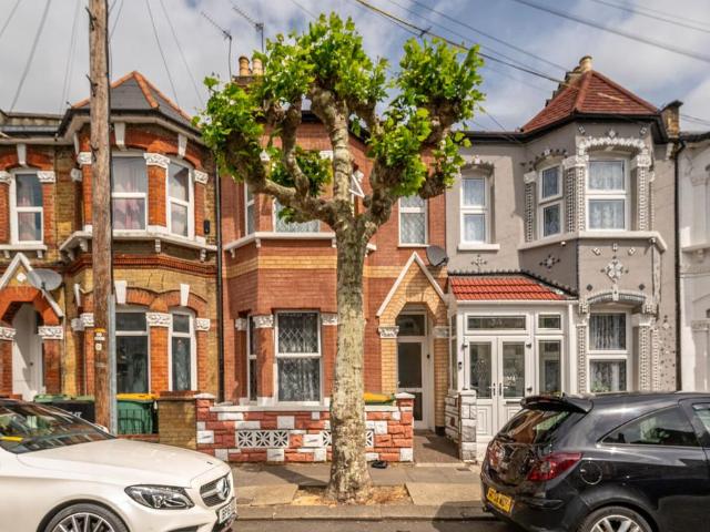 House for sale in Upton, Greater London