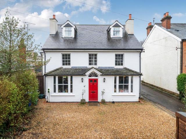 House for sale in Fleet, Hart