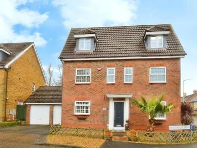 House for sale in Godinton Park, Bridgefield