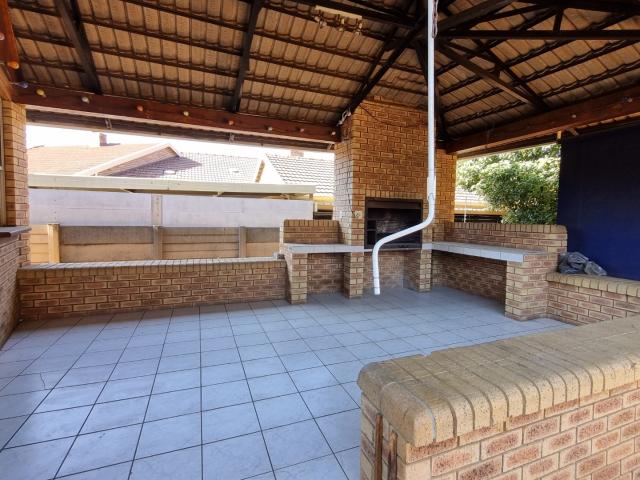 House for sale in Brackenhurst, Alberton