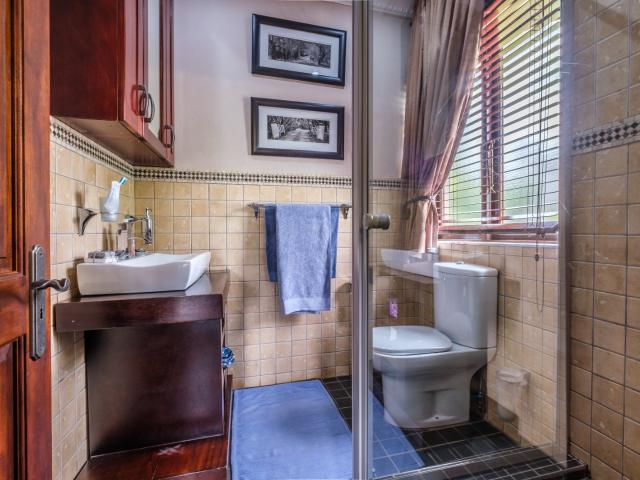 House for sale in Hartbeespoort Dam Nature Reserve, North West