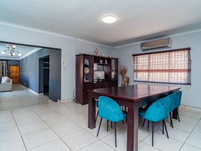 House for sale in Queensburgh, Kwazulu-natal