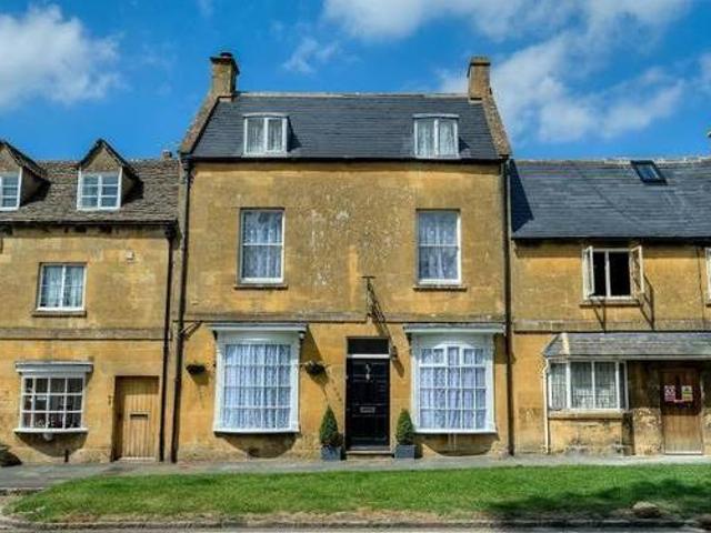 House for sale in Worcestershire, England
